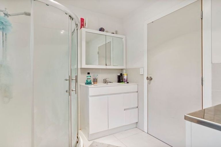 Photo of property in 21 Heybridge Street, Manurewa, Auckland, 2102