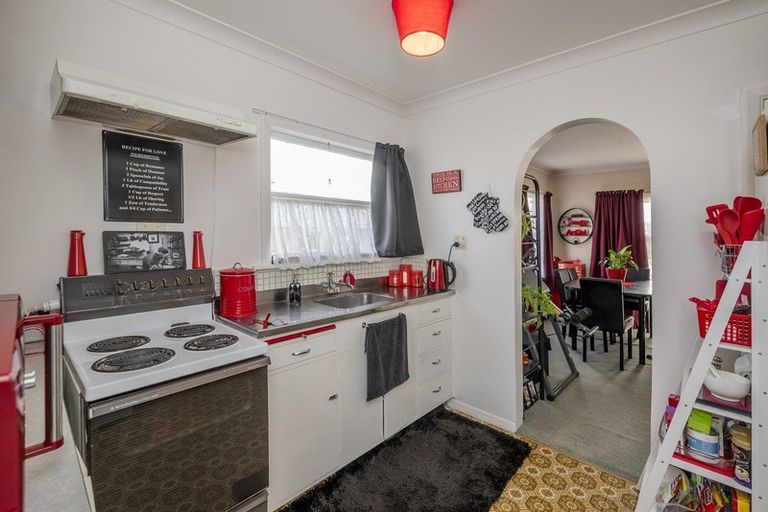 Photo of property in 32 Kent Street, Levin, 5510
