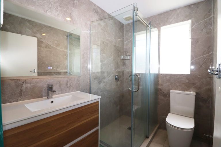 Photo of property in 1/41 Pomaria Road, Henderson, Auckland, 0610