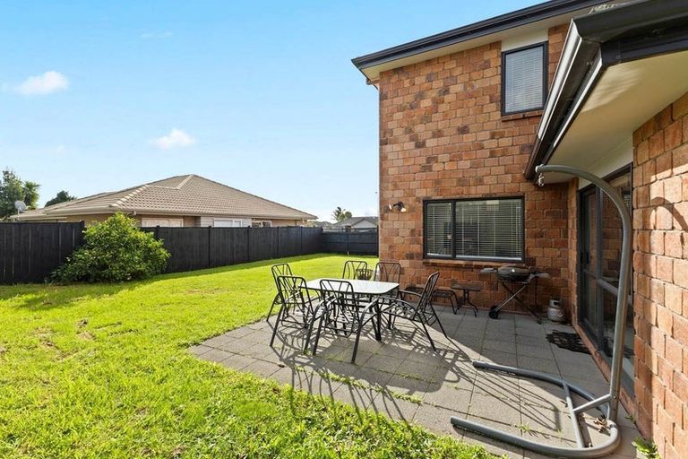 Photo of property in 21 Bellshill Close, Wattle Downs, Auckland, 2103