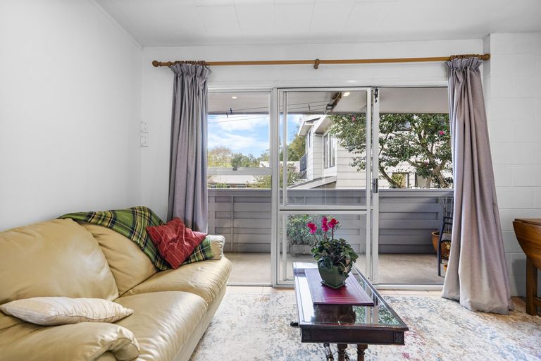 Photo of property in 8/6 Opoia Drive, Hamilton East, Hamilton, 3216