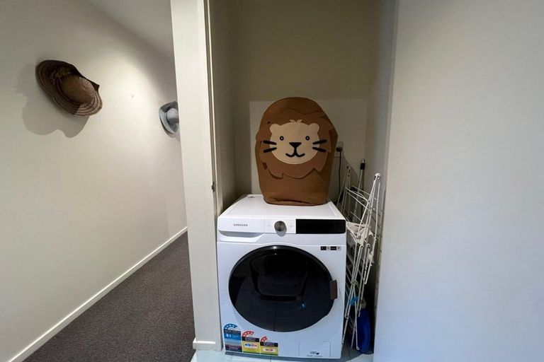 Photo of property in 1i/17 Crown Lynn Place, New Lynn, Auckland, 0600