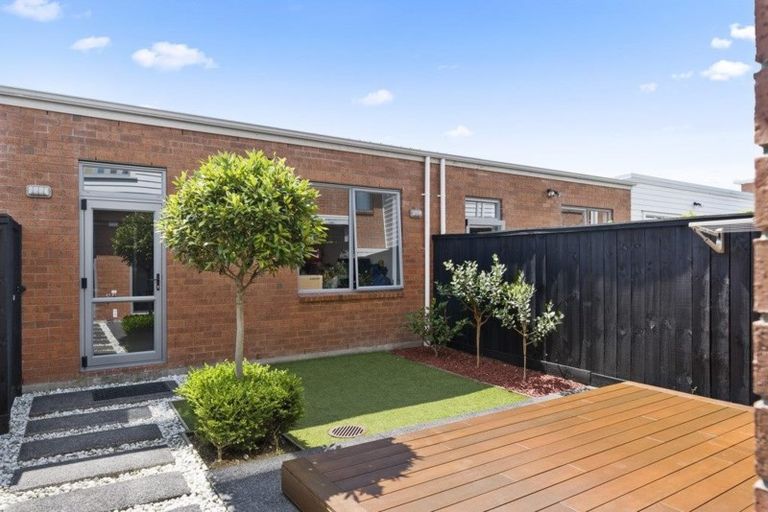 Photo of property in 4 Kittyhawk Lane, Hobsonville, Auckland, 0616