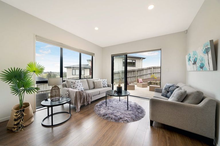 Photo of property in 55 Platinum Rise, Ranui, Auckland, 0612