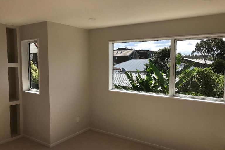 Photo of property in 4035e Great North Road, Glen Eden, Auckland, 0602