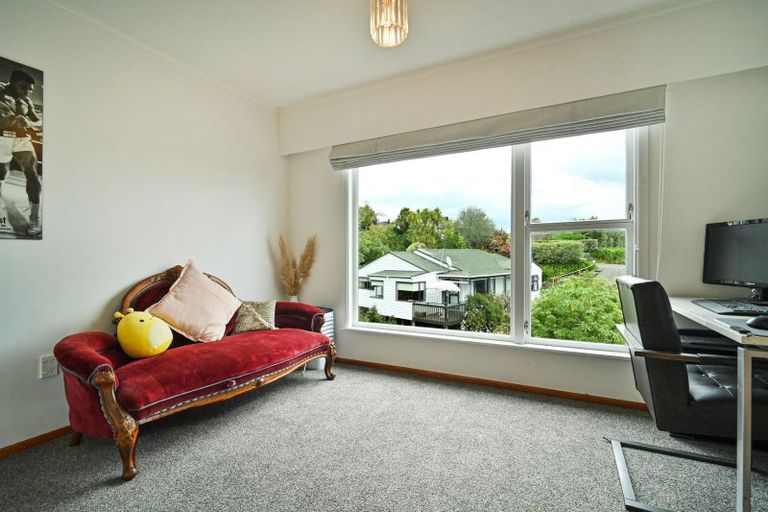 Photo of property in 11 Busby Hill, Havelock North, 4130