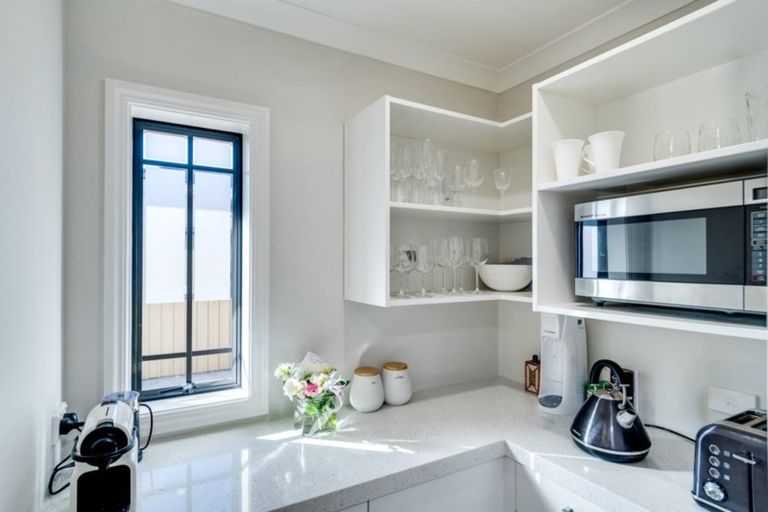 Photo of property in 29 Pinotage Drive, Greenmeadows, Napier, 4112