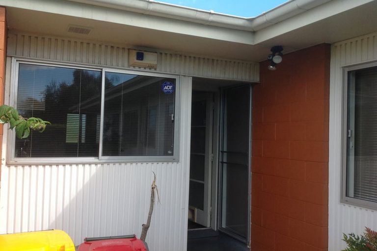 Photo of property in 2/60 Jellicoe Road, Manurewa, Auckland, 2102