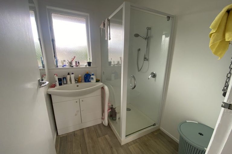 Photo of property in 42a Dale Crescent, Pakuranga, Auckland, 2010