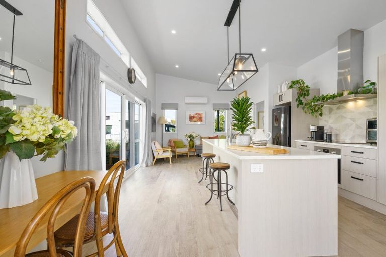 Photo of property in 1/55 Hogan Road, Cambridge, 3493