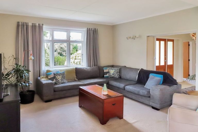 Photo of property in 30a Whitemans Road, Silverstream, Upper Hutt, 5019