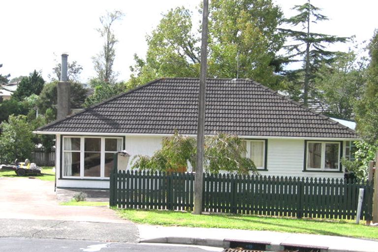Photo of property in 10 Glenford Lane, Te Atatu Peninsula, Auckland, 0610