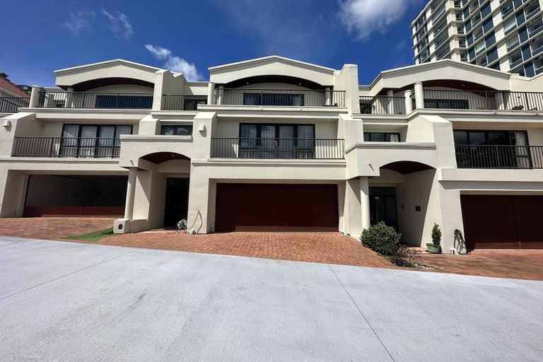 Photo of property in 22u5 Oriental Terrace, Oriental Bay, Wellington, 6011