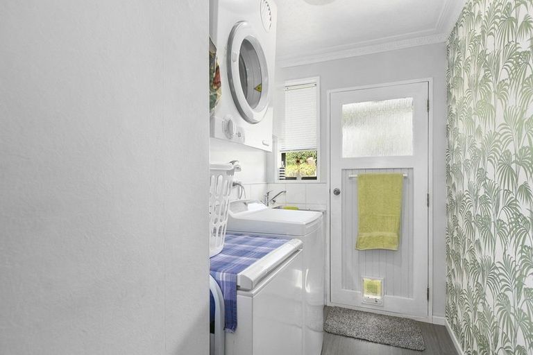Photo of property in 70 Kinmont Crescent, Kinmont Park, Mosgiel, 9024
