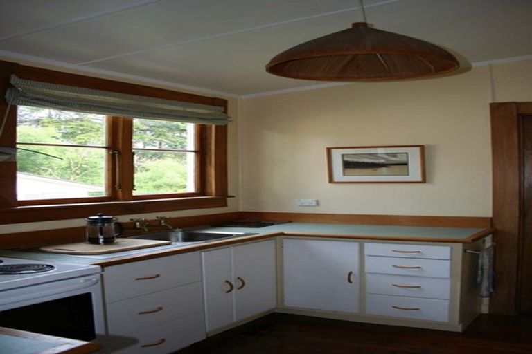 Photo of property in 36 Newington Road, Henderson, Auckland, 0612