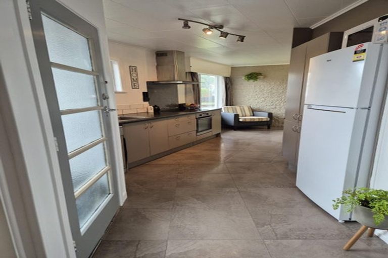 Photo of property in 22 Pembroke Road, Stratford, 4332