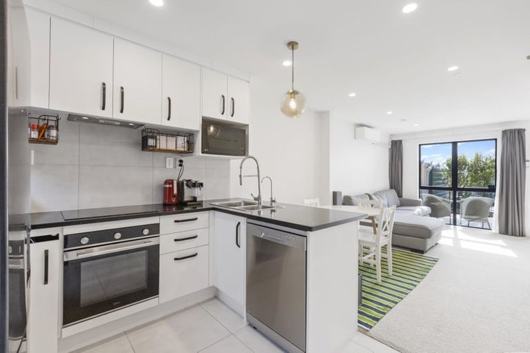 Photo of property in Rf202b, 12/18 Hewlett Road, Massey, Auckland, 0614