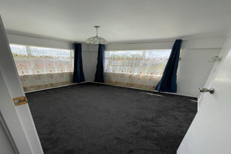 Photo of property in 3 Riverina Avenue, Pakuranga, Auckland, 2010
