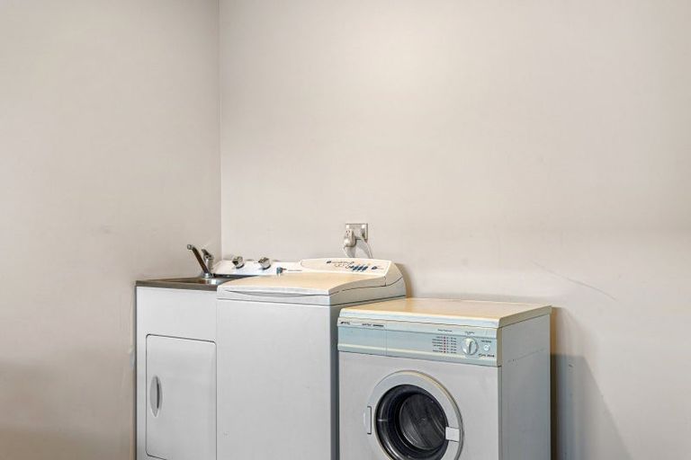 Photo of property in 3 Reeves Road, Rangiora, 7400