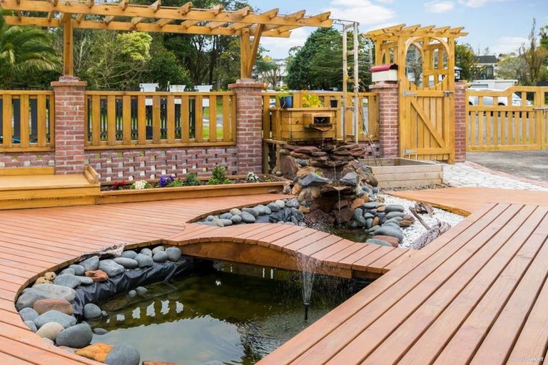 Photo of property in 16 Dellwood Avenue, Henderson, Auckland, 0612