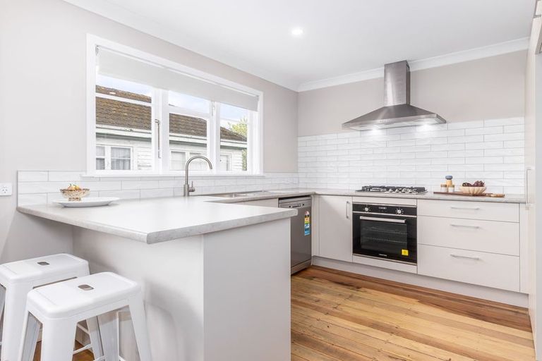 Photo of property in 11 Read Street, Levin, 5510