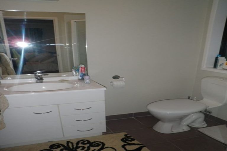 Photo of property in 19 Jadewynn Drive, Massey, Auckland, 0614