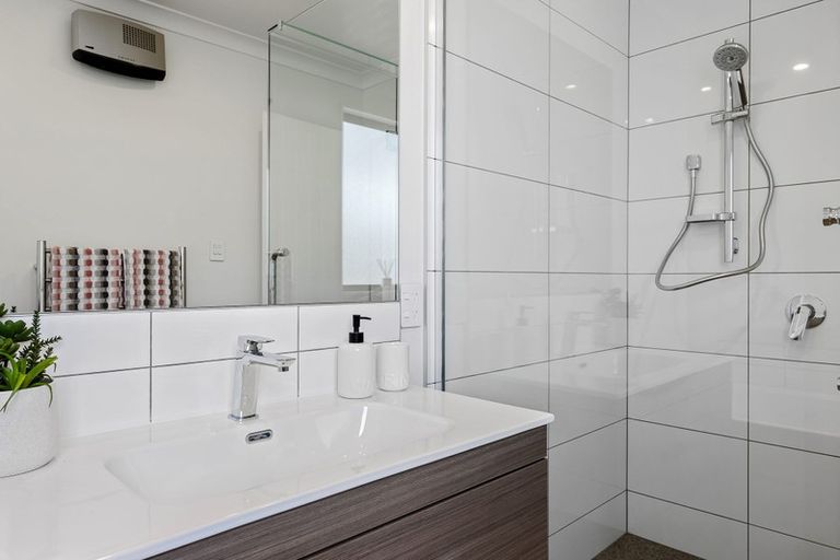 Photo of property in 14 Pembrook Close, Rangiora, 7400