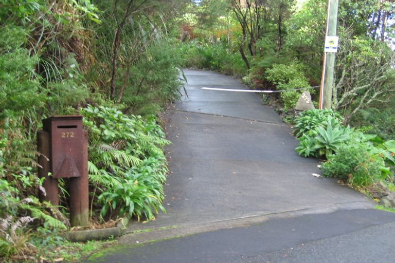 Photo of property in 272 Shaw Road, Titirangi, Auckland, 0604