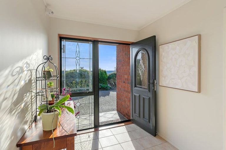 Photo of property in 53d Kotare Street, Waikanae, 5036