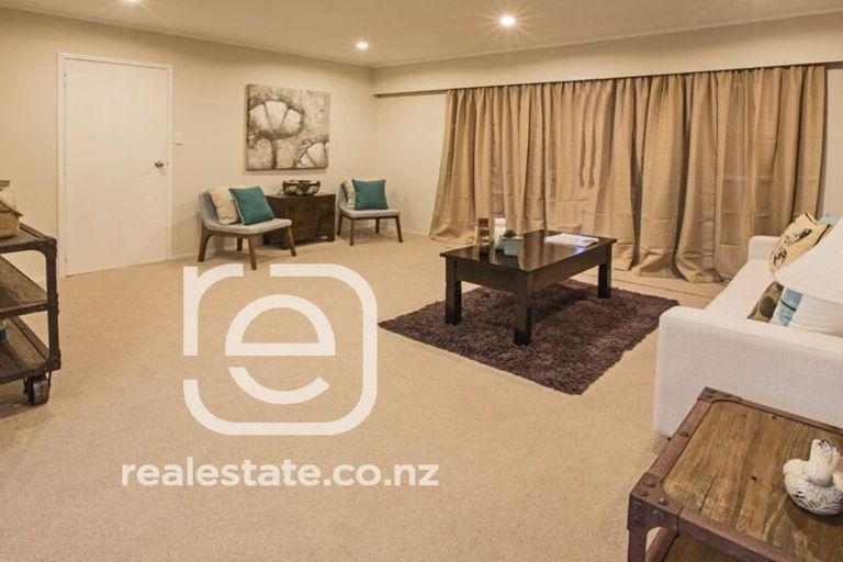 Photo of property in 26 Priestley Drive, Bucklands Beach, Auckland, 2014