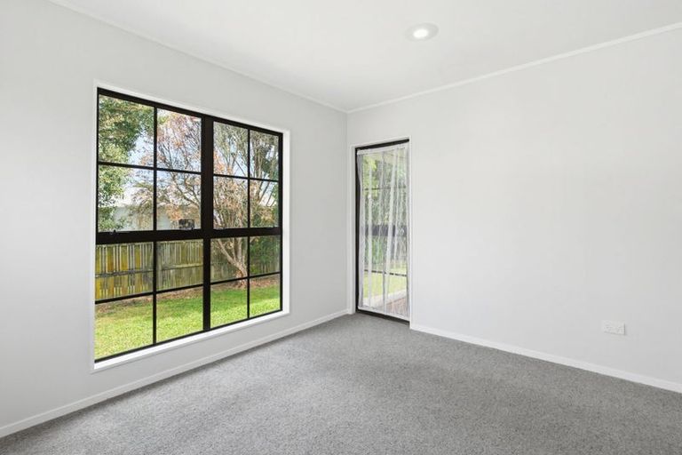 Photo of property in 18a Starforth Place, Henderson, Auckland, 0612