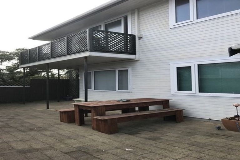 Photo of property in 207 Onepu Road, Lyall Bay, Wellington, 6022