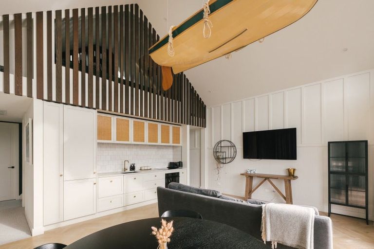 Photo of property in 71 Kanuka Drive, Hokowhitu, Palmerston North, 4410