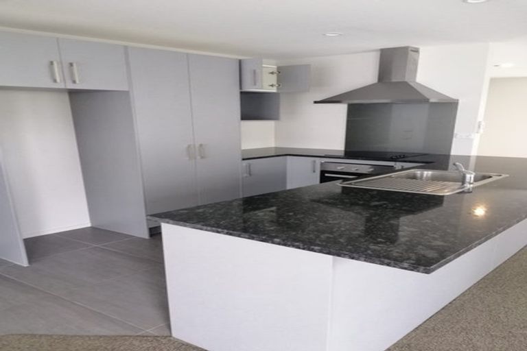 Photo of property in 49 Treestump Road, Takanini, 2112