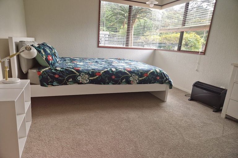 Photo of property in 18 Corrondella Grove, Belmont, Lower Hutt, 5010