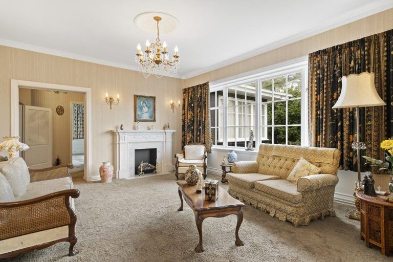 Photo of property in 37 Burrows Avenue, Karori, Wellington, 6012