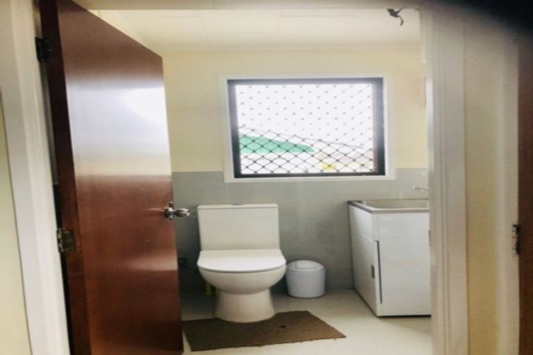 Photo of property in 1 Ferndown Avenue, Papatoetoe, Auckland, 2025