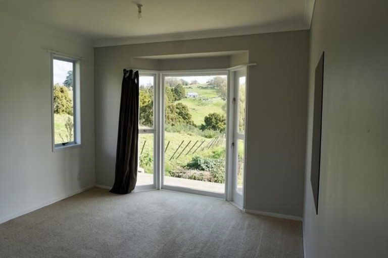 Photo of property in 102 Settlement Road, Kaiwaka, 0573