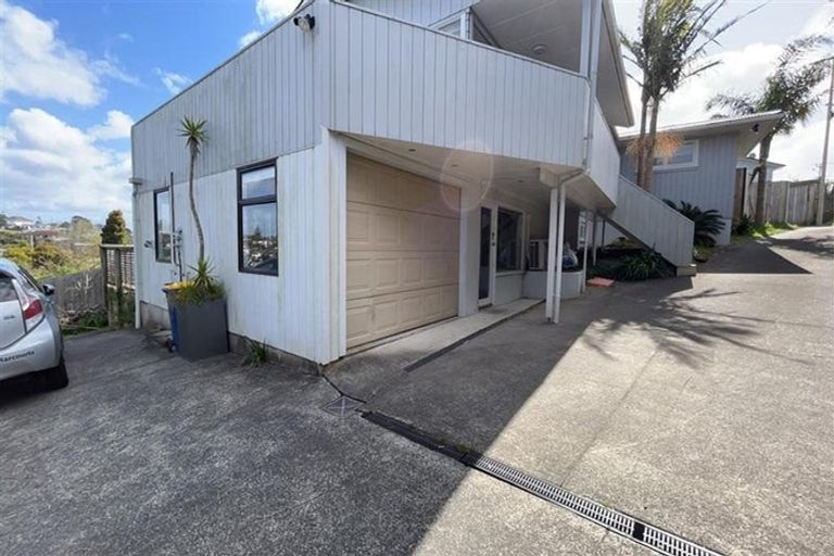 Photo of property in 158 Carlisle Road, Northcross, Auckland, 0632