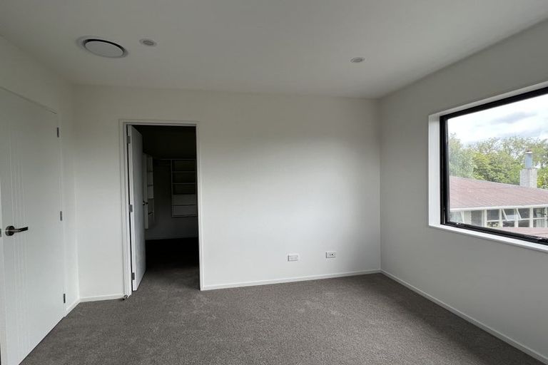 Photo of property in 30a Durham Street, Te Atatu Peninsula, Auckland, 0610