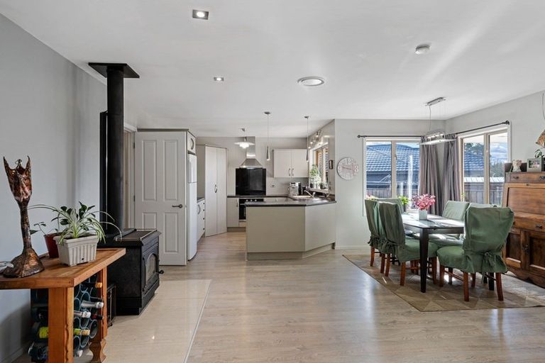 Photo of property in 18a Regan Street, Stratford, 4332