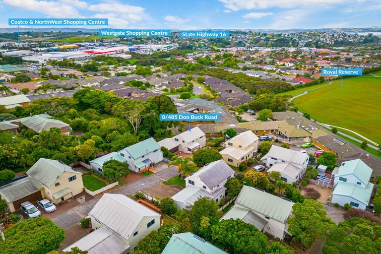 Photo of property in 8/485 Don Buck Road, Massey, Auckland, 0614