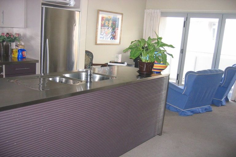 Photo of property in Marrakech Cafe, 28/305 Evans Bay Parade, Hataitai, Wellington, 6021