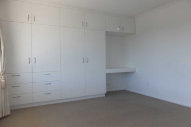 Photo of property in 11 Powell Crescent, Ilam, Christchurch, 8041