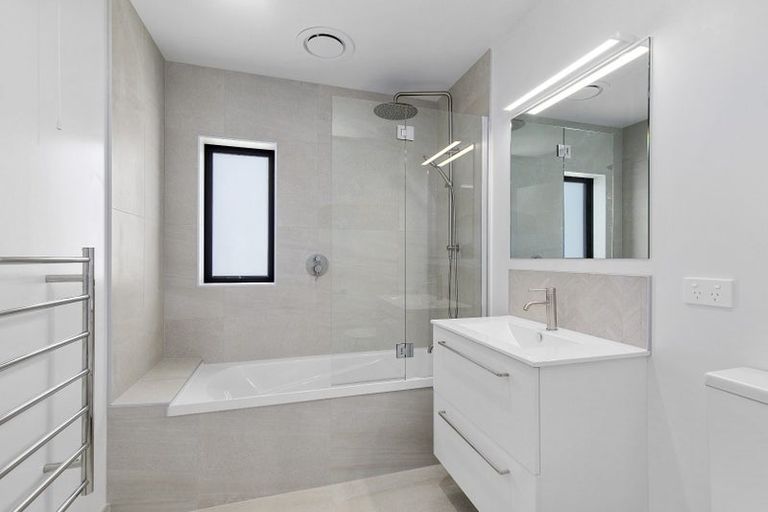 Photo of property in 34 Turtleback Avenue, Whitby, 5024