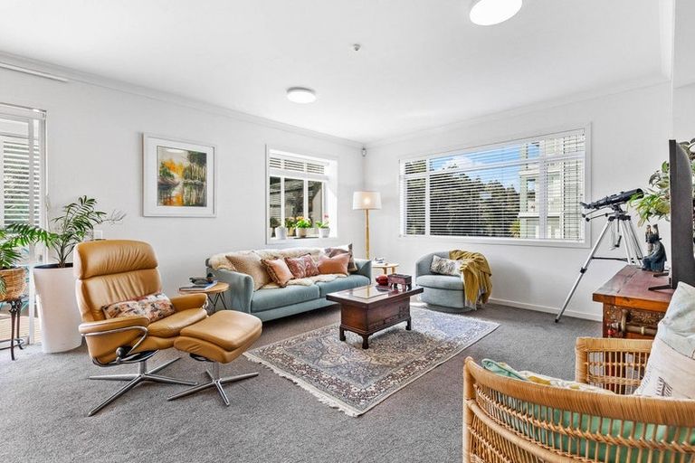 Photo of property in 90 Eaves Bush Parade, Orewa, 0931