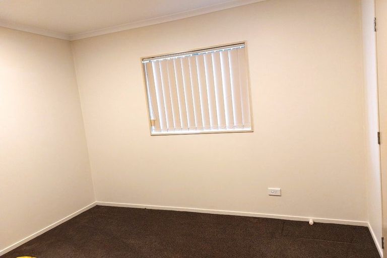 Photo of property in 5a Liddesdale Place, Papakura, 2110