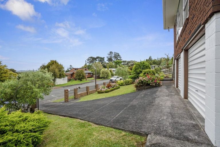 Photo of property in 30 Hartley Terrace, Massey, Auckland, 0614