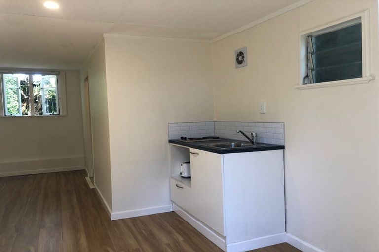 Photo of property in 3/138 Rangatira Road, Beach Haven, Auckland, 0626