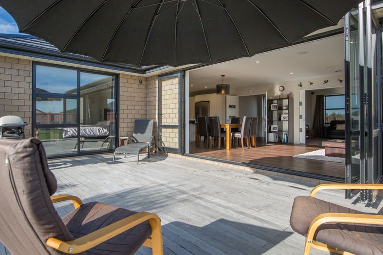 Photo of property in 12 Mulberry Street, Rangiora, 7400